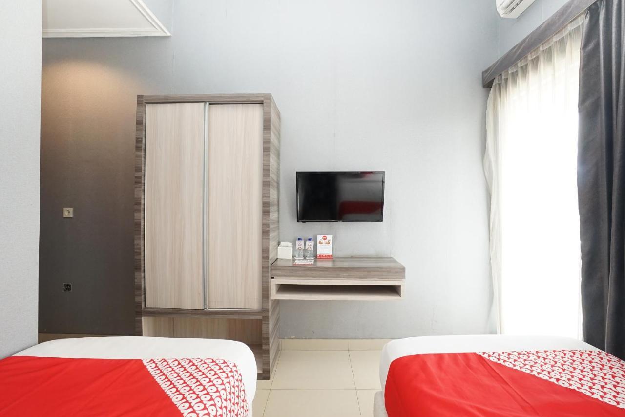 Oyo 289 Hotel Dalwa Syariah Pasuruan Εξωτερικό φωτογραφία