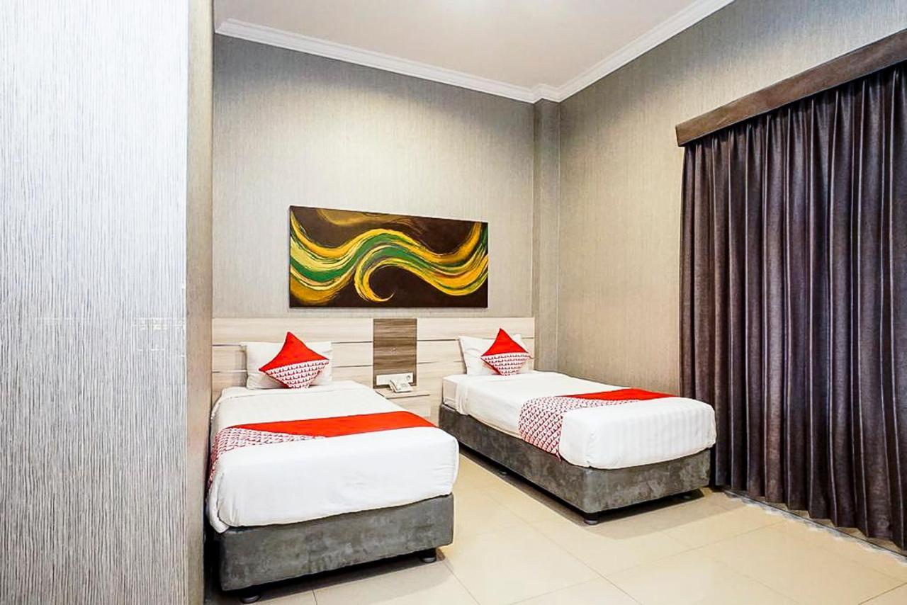 Oyo 289 Hotel Dalwa Syariah Pasuruan Εξωτερικό φωτογραφία